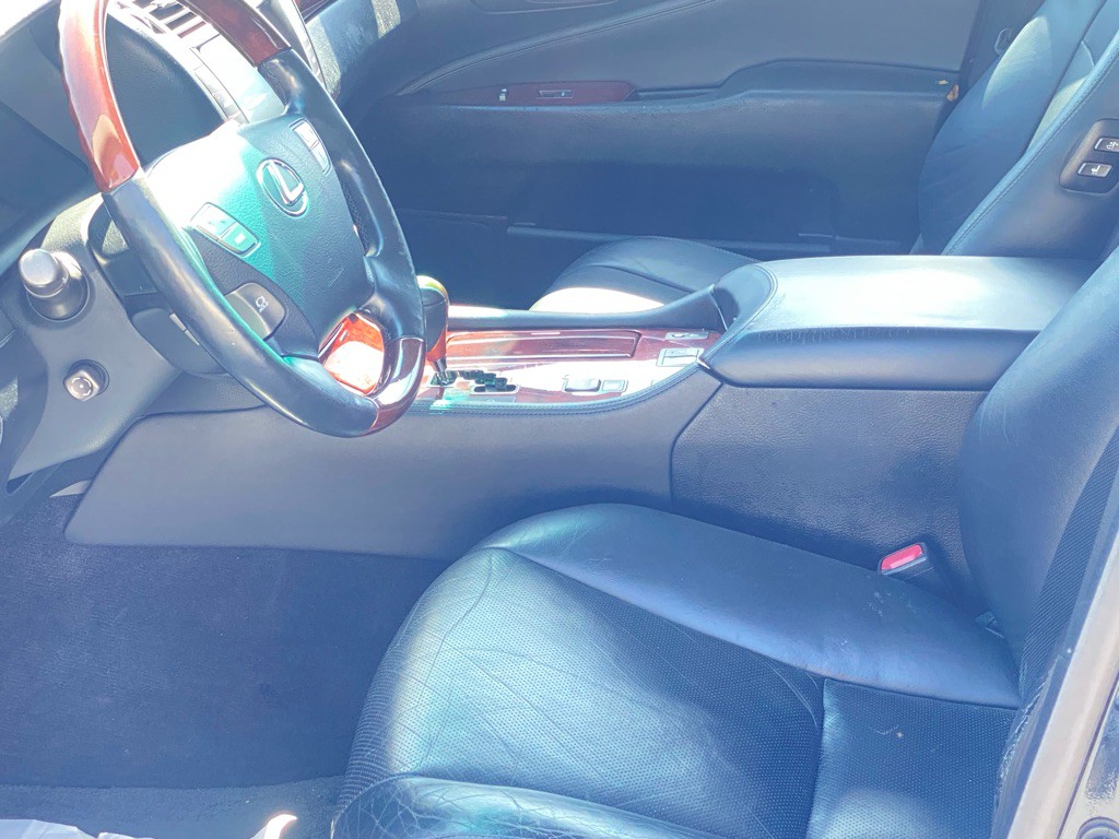 2008 Lexus LS Image 24
