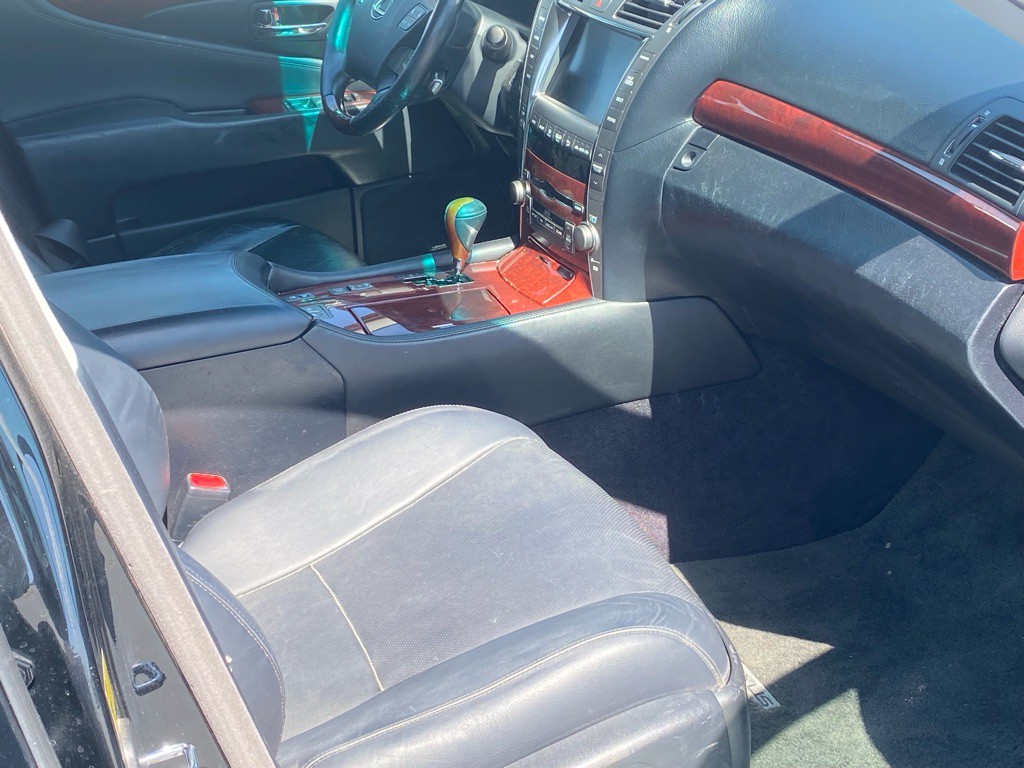 2008 Lexus LS Image 20