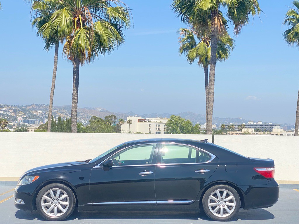 2008 Lexus LS Image 4