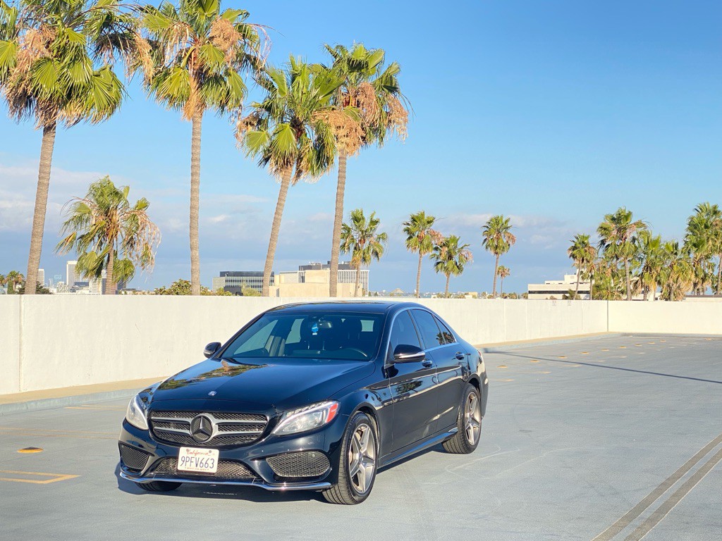 2015 Mercedes-Benz C-Class Image 3