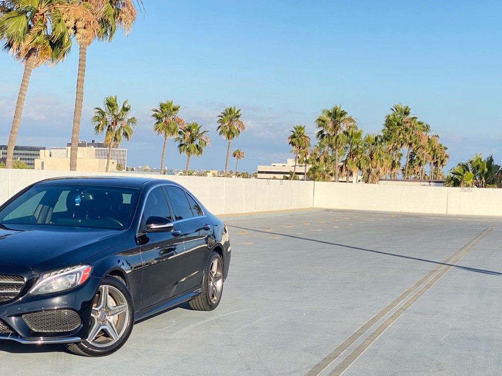2015 Mercedes-Benz C-Class Image 9