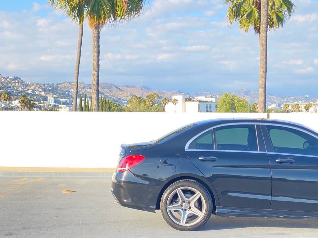 2015 Mercedes-Benz C-Class Image 17