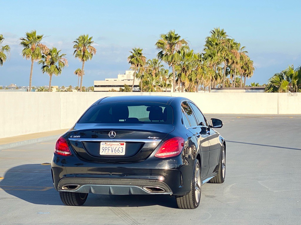 2015 Mercedes-Benz C-Class Image 21