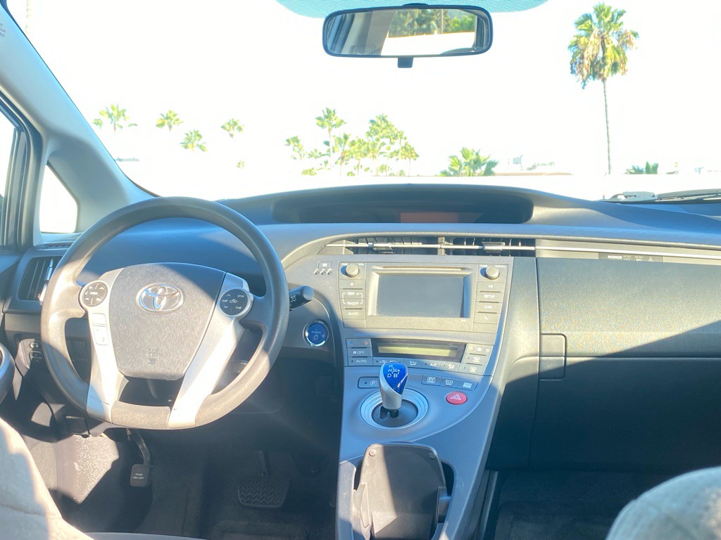 2013 Toyota Prius Image 5