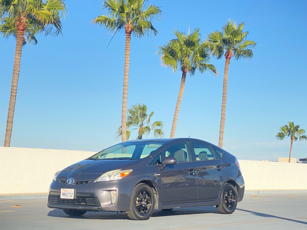 2013 Toyota Prius Image 9
