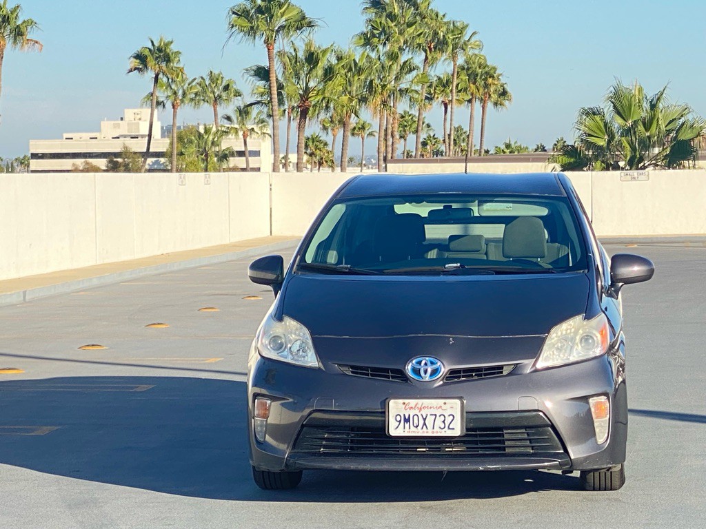 2013 Toyota Prius Image 38