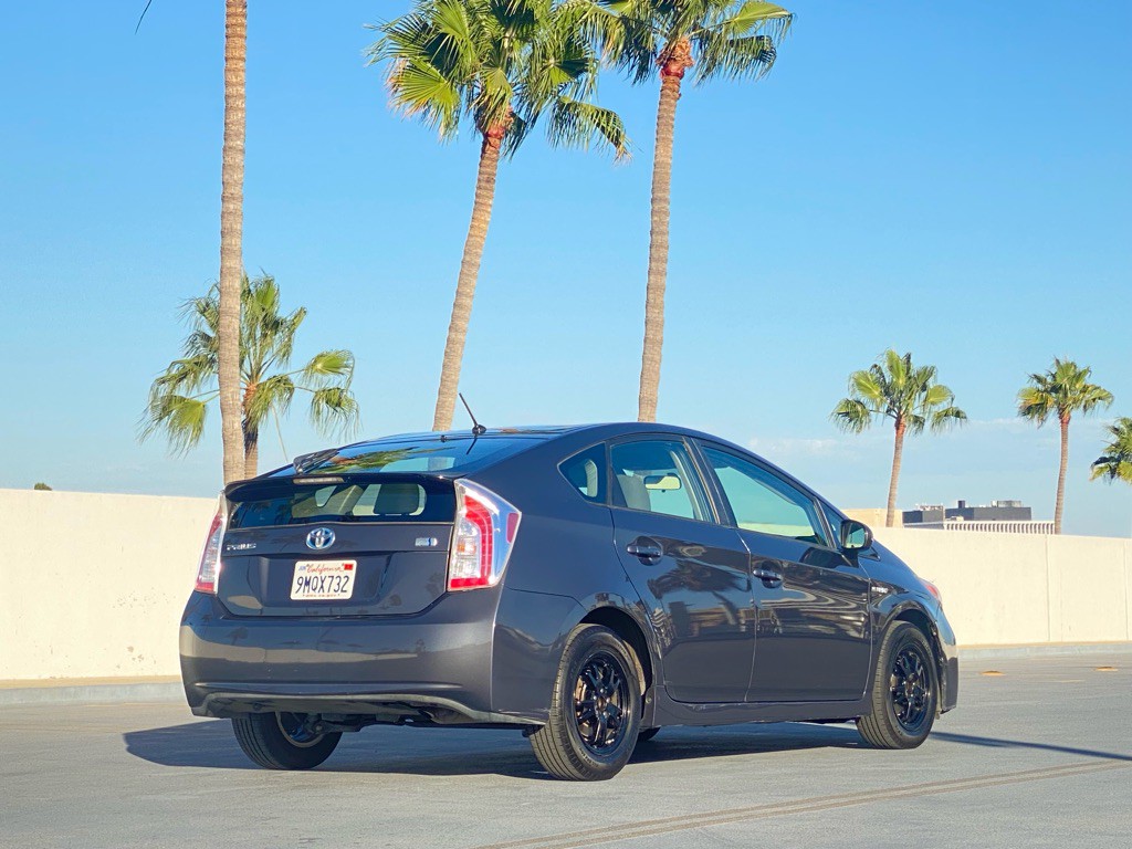 2013 Toyota Prius Image 42