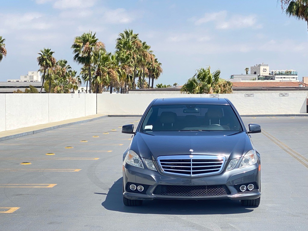 2010 Mercedes-Benz E-Class Image 10