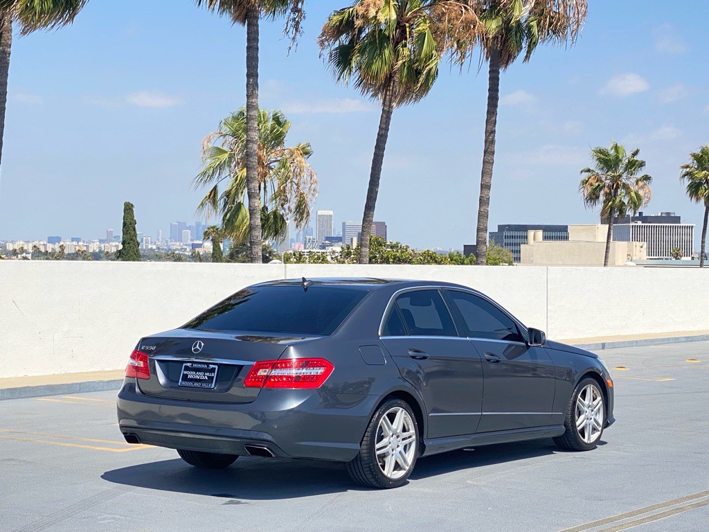 2010 Mercedes-Benz E-Class Image 12