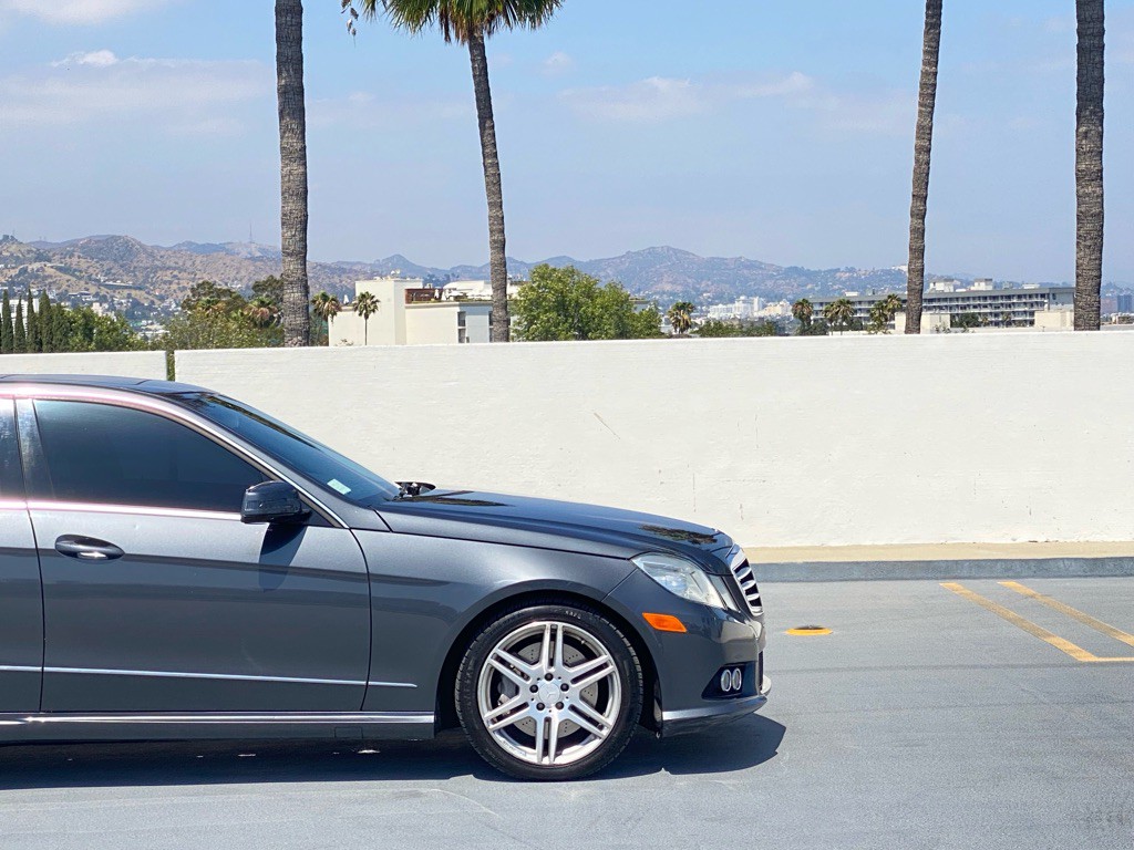 2010 Mercedes-Benz E-Class Image 13