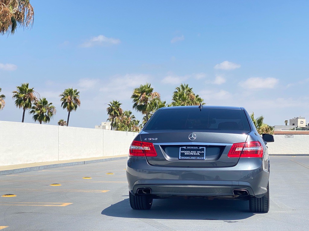 2010 Mercedes-Benz E-Class Image 15