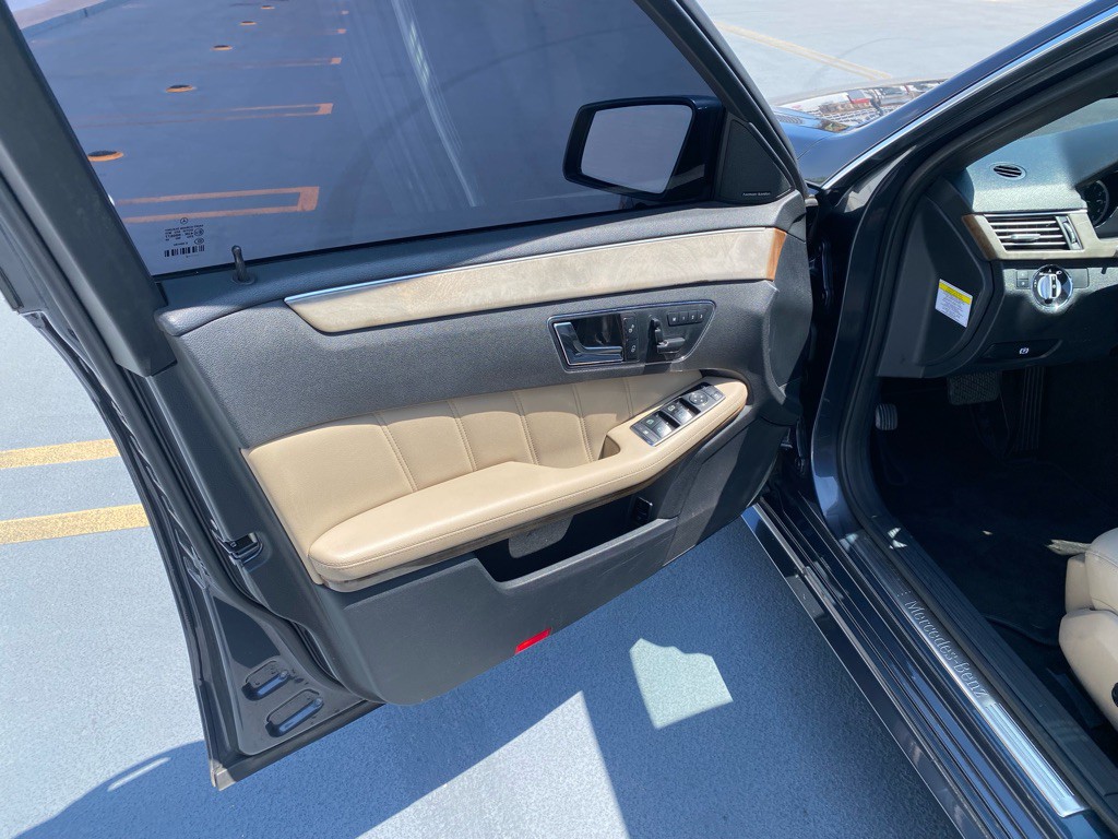 2010 Mercedes-Benz E-Class Image 17