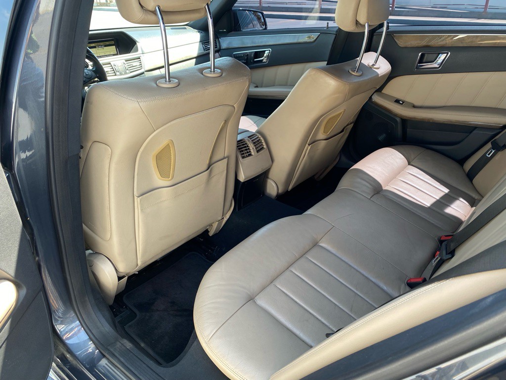 2010 Mercedes-Benz E-Class Image 20