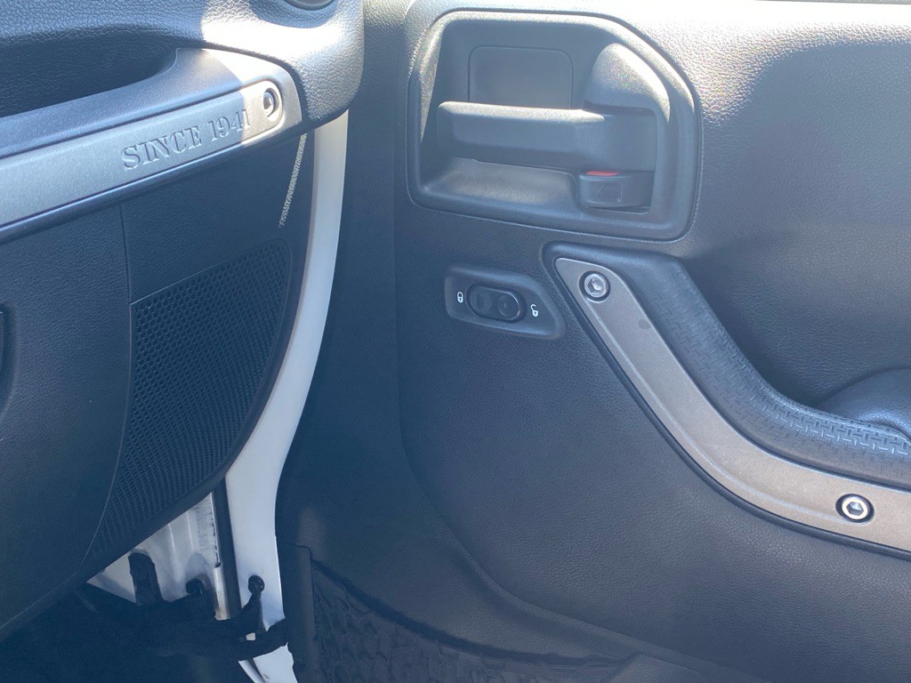 2016 Jeep Wrangler Unlimited Image 27