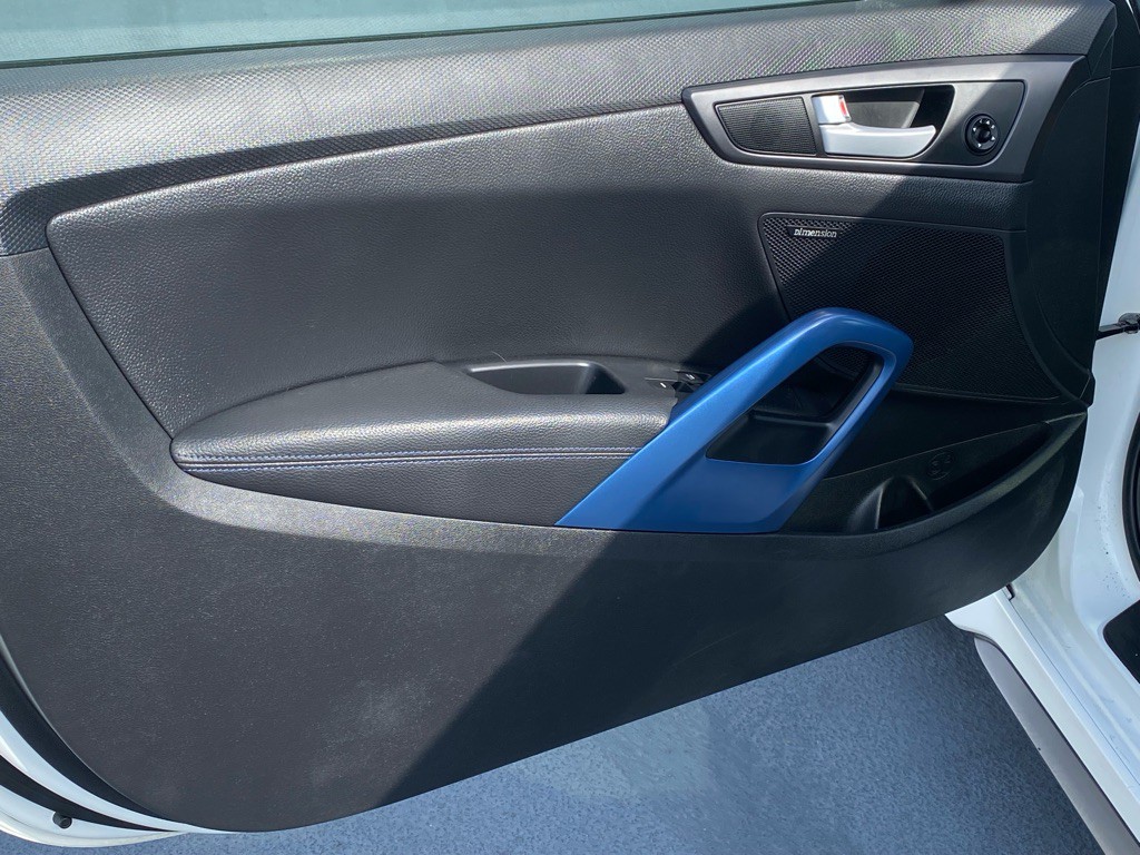 2014 Hyundai Veloster Image 12