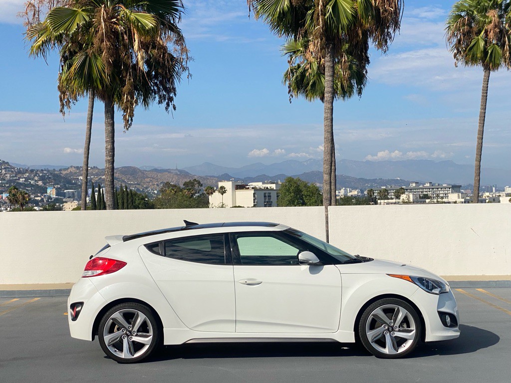 2014 Hyundai Veloster Image 2