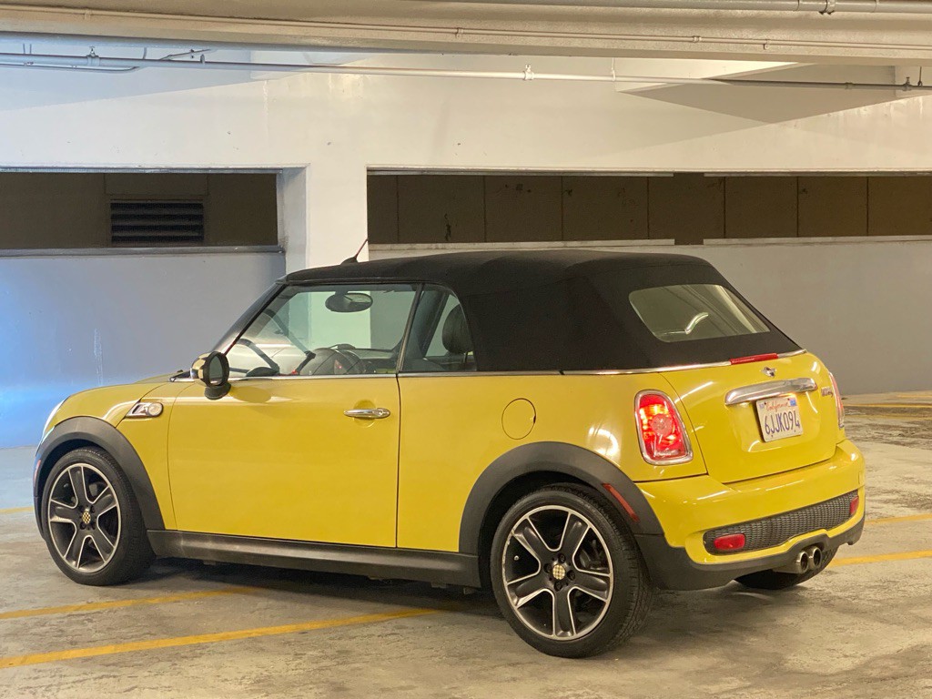 2009 MINI Cooper Image 10