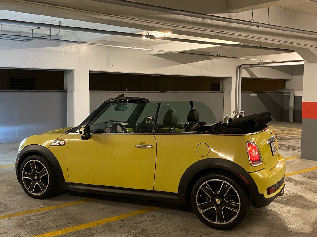 2009 MINI Cooper Image 13