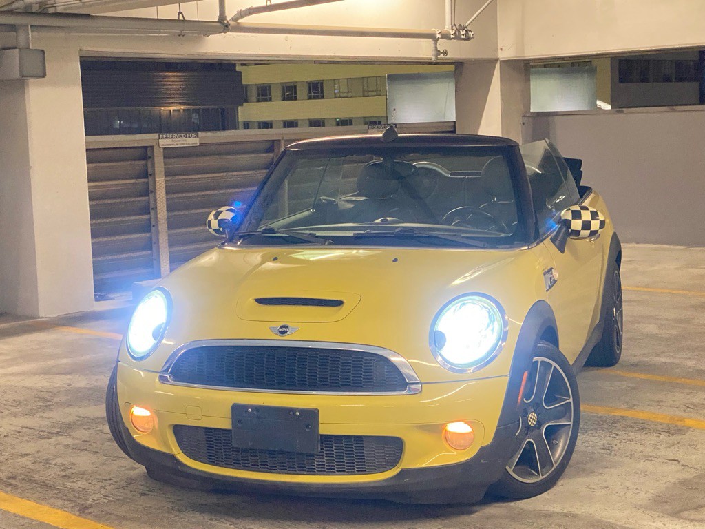 2009 MINI Cooper Image 16