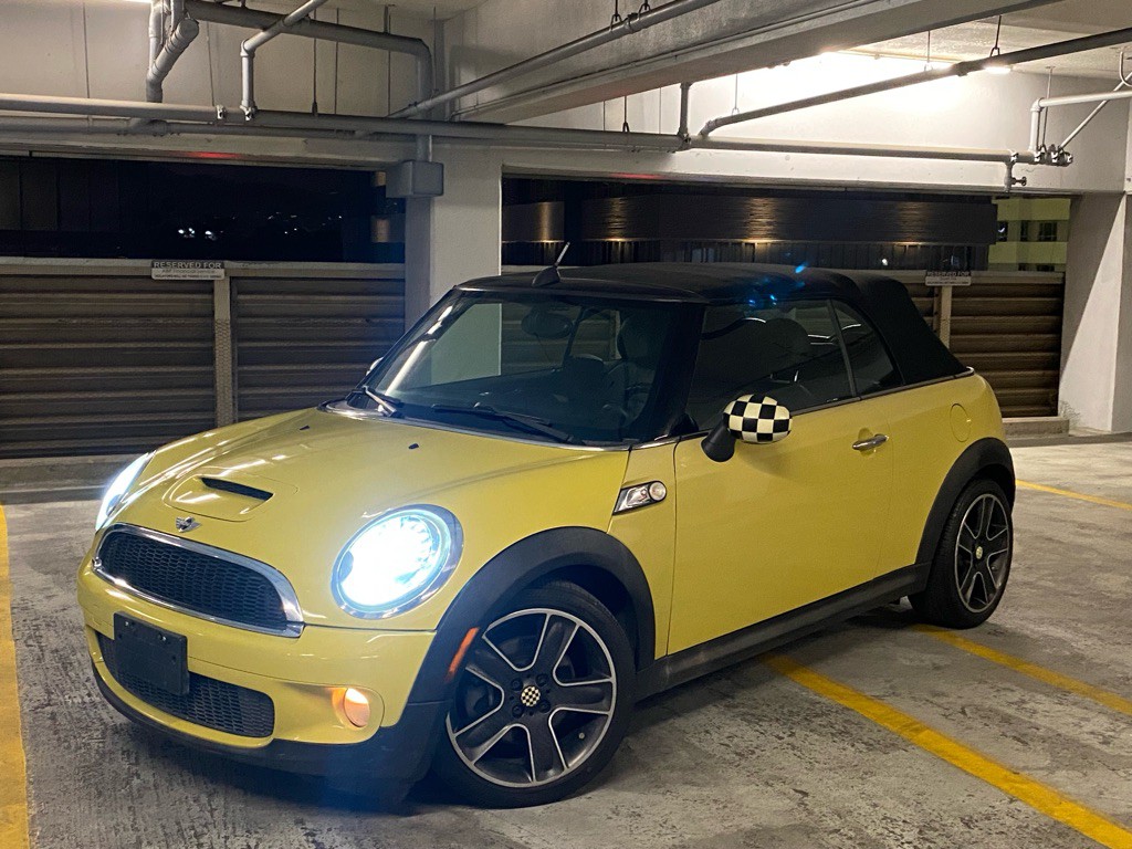 2009 MINI Cooper Image 24