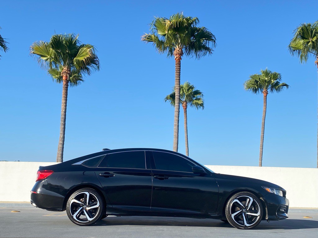 2020 Honda Accord Image 2