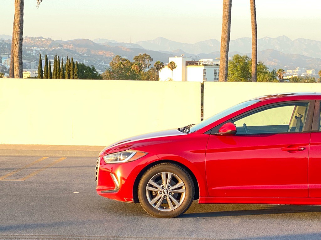 2017 Hyundai Elantra Image 6