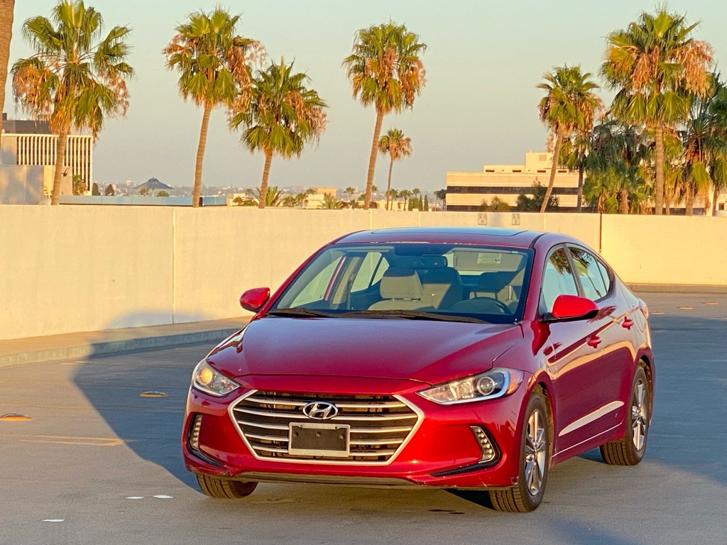 2017 Hyundai Elantra Image 8