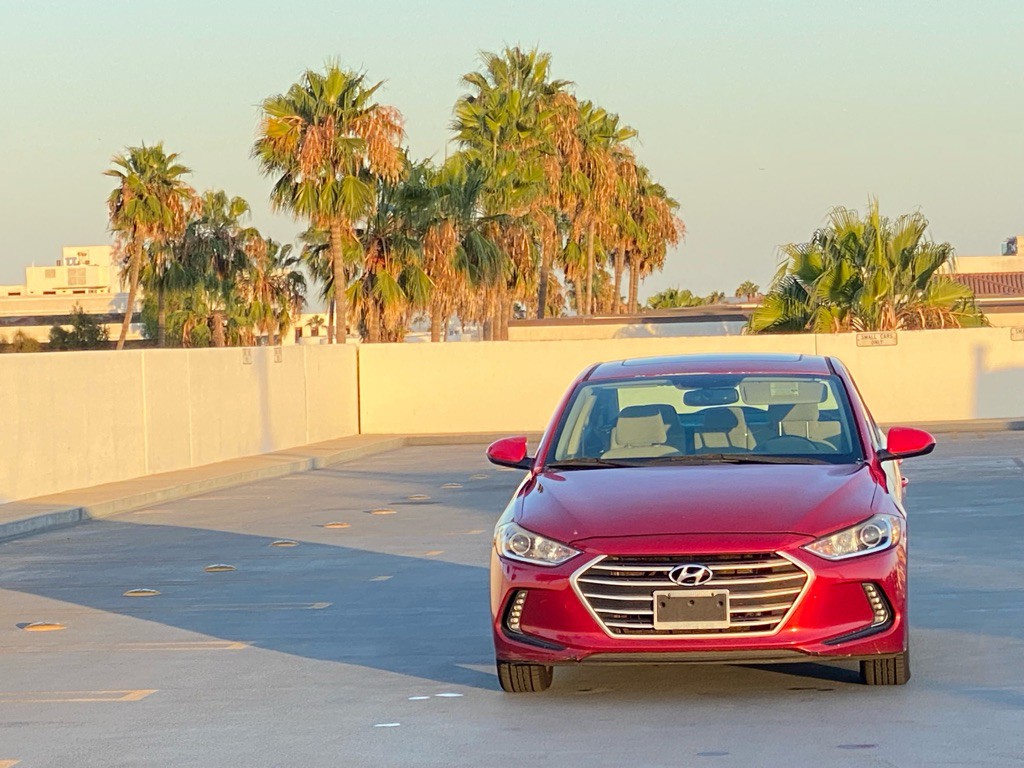 2017 Hyundai Elantra Image 10