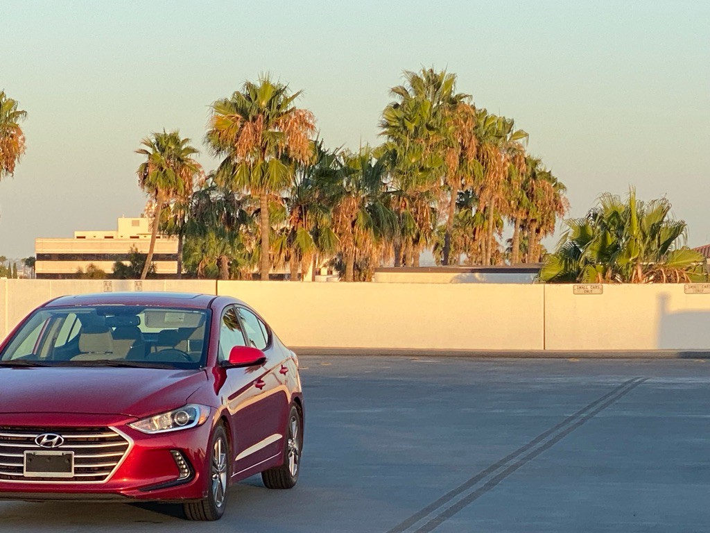2017 Hyundai Elantra Image 12