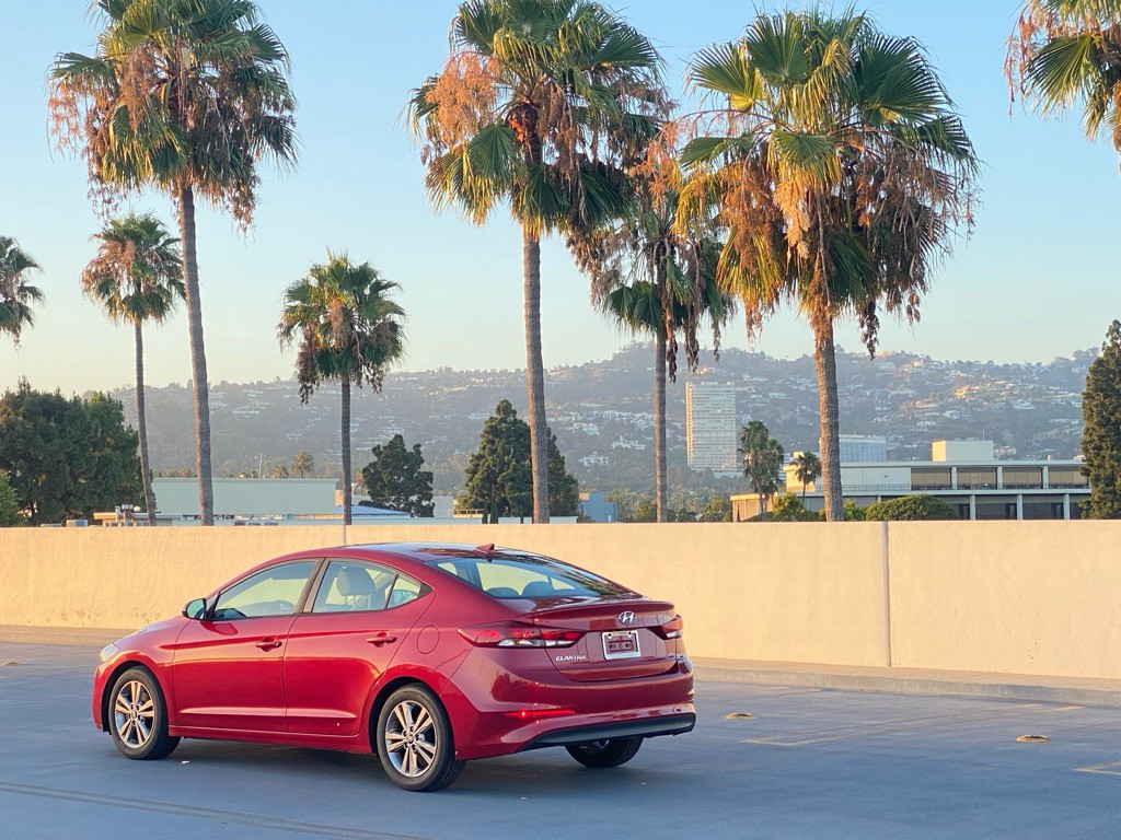 2017 Hyundai Elantra Image 13
