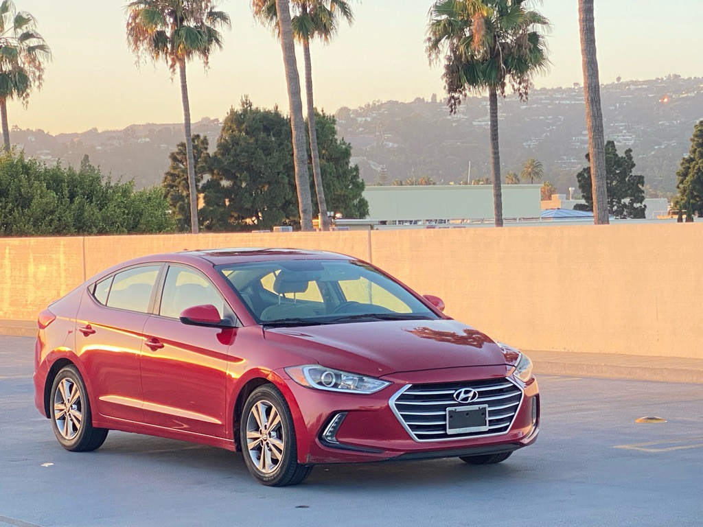 2017 Hyundai Elantra Image 18