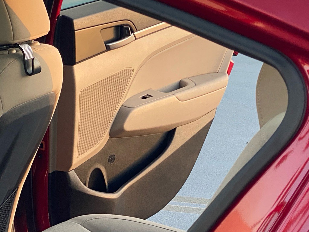 2017 Hyundai Elantra Image 24