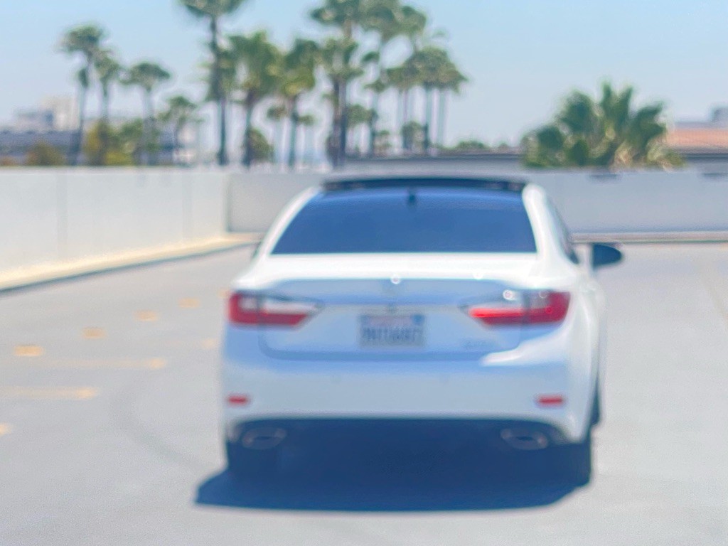 2017 Lexus ES Image 22