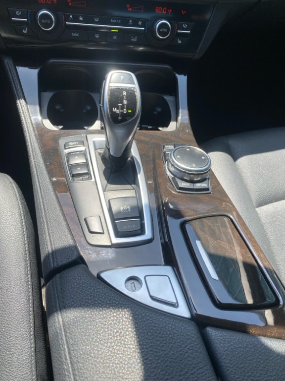 2016 BMW 5 Series Image 22