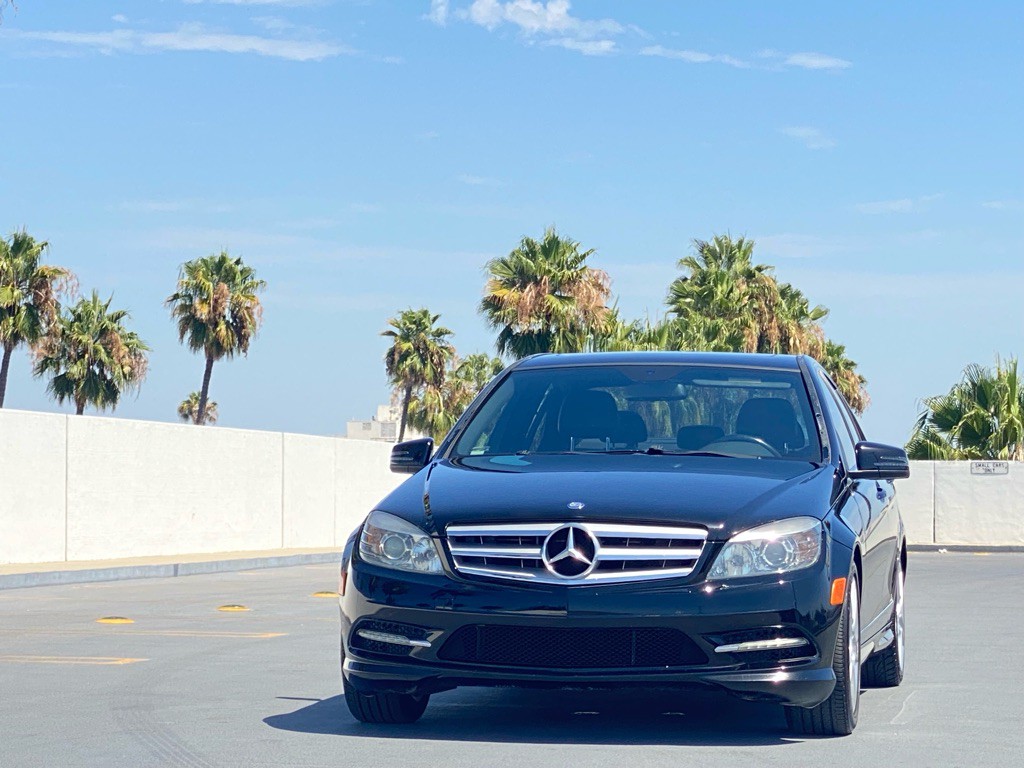 2011 Mercedes-Benz C-Class Image 9