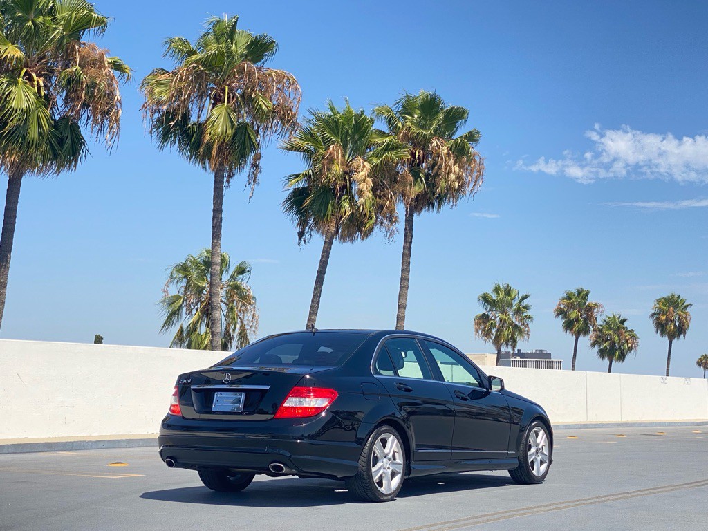 2011 Mercedes-Benz C-Class Image 14