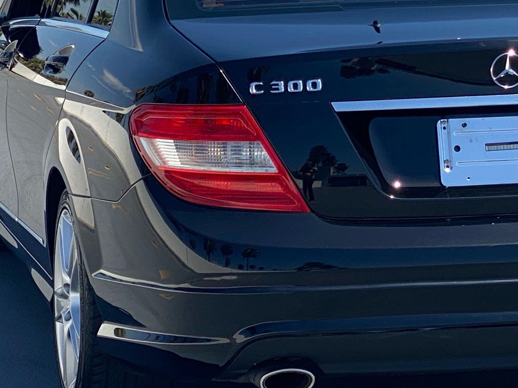 2011 Mercedes-Benz C-Class Image 15