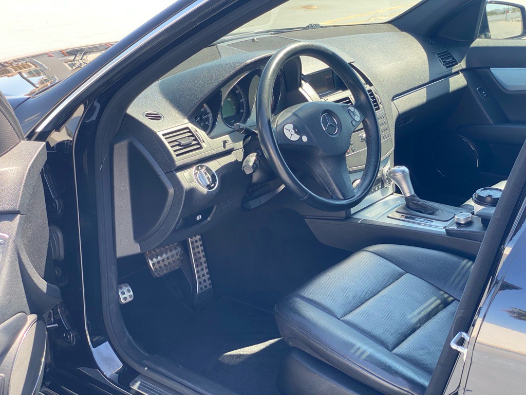 2011 Mercedes-Benz C-Class Image 16