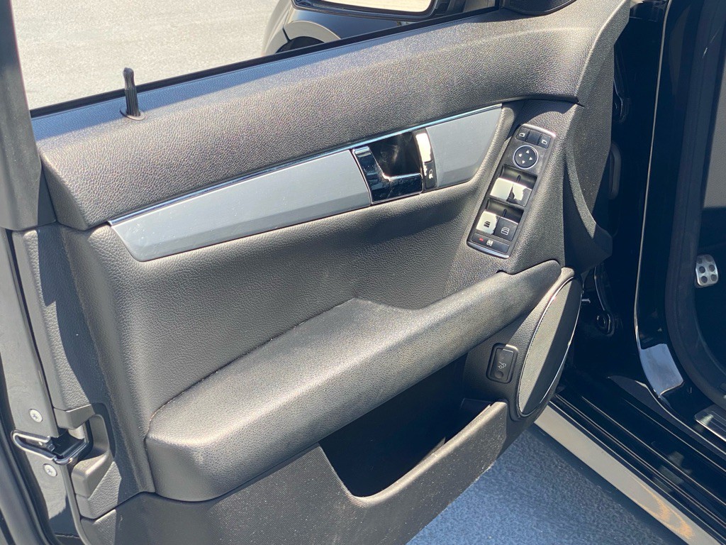 2011 Mercedes-Benz C-Class Image 17