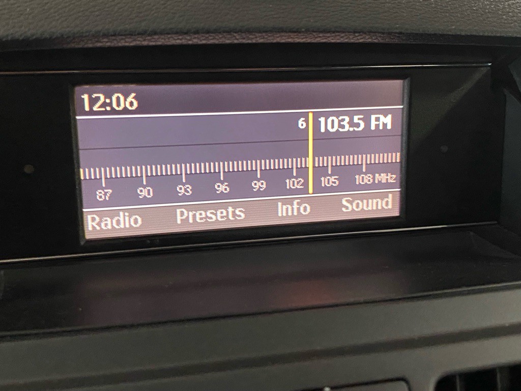 2011 Mercedes-Benz C-Class Image 25