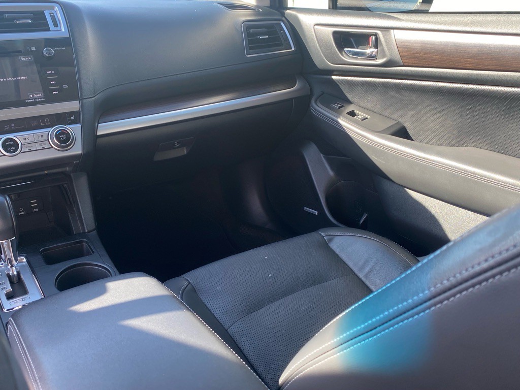 2015 Subaru Legacy Image 39