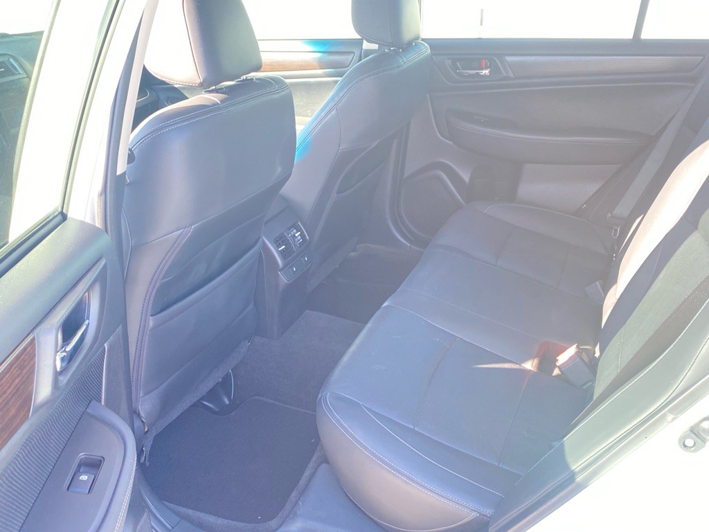 2015 Subaru Legacy Image 40