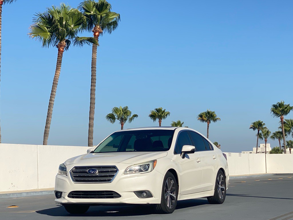 2015 Subaru Legacy Image 2