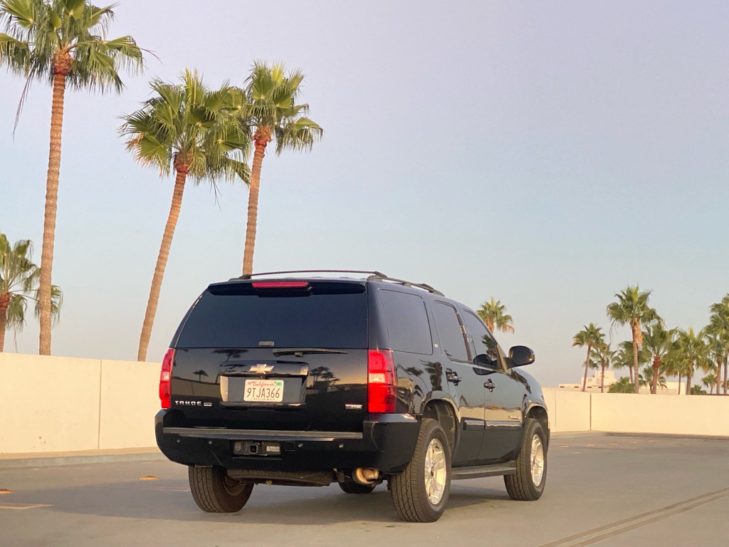 2009 Chevrolet Tahoe Image 2