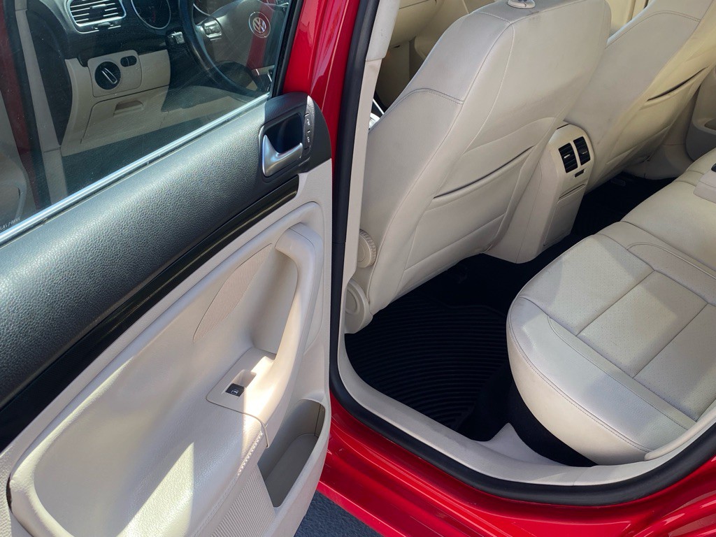 2013 Volkswagen Jetta Image 29