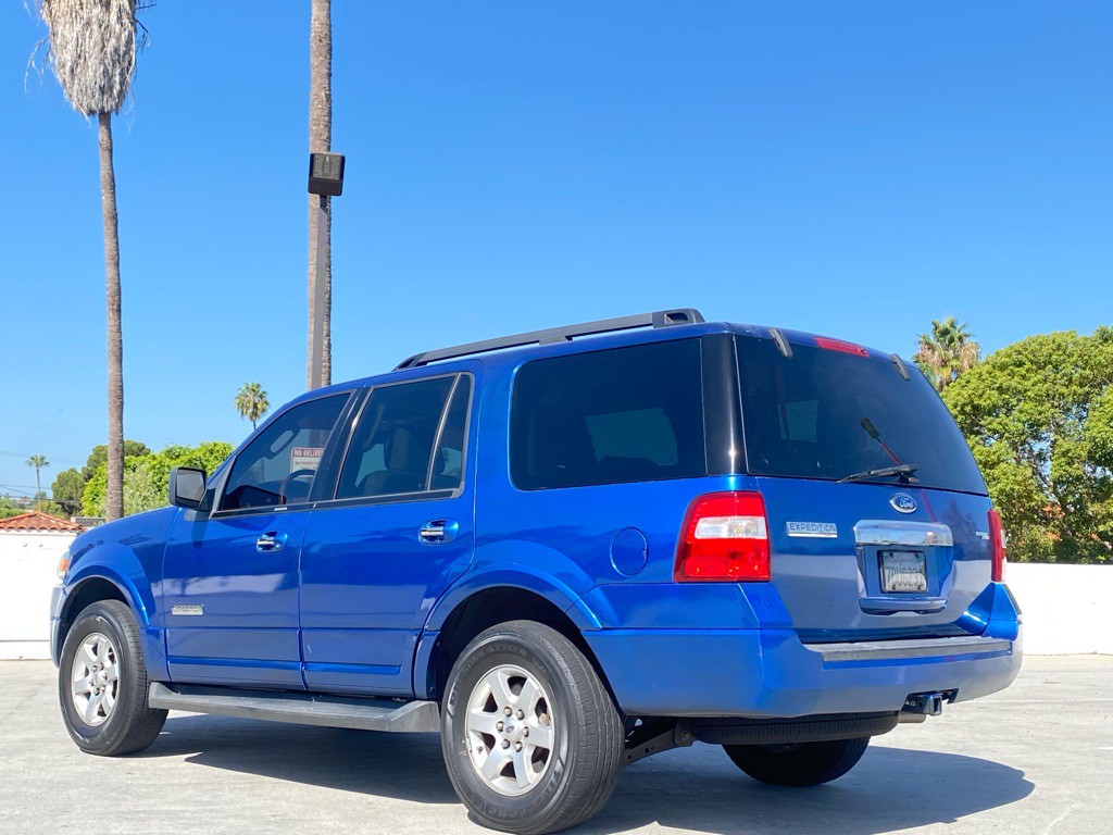 2008 Ford Expedition Image 2