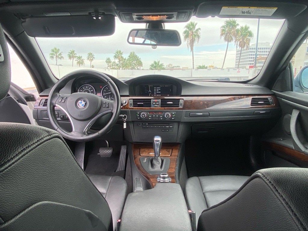 2013 BMW 3 Series Image 5