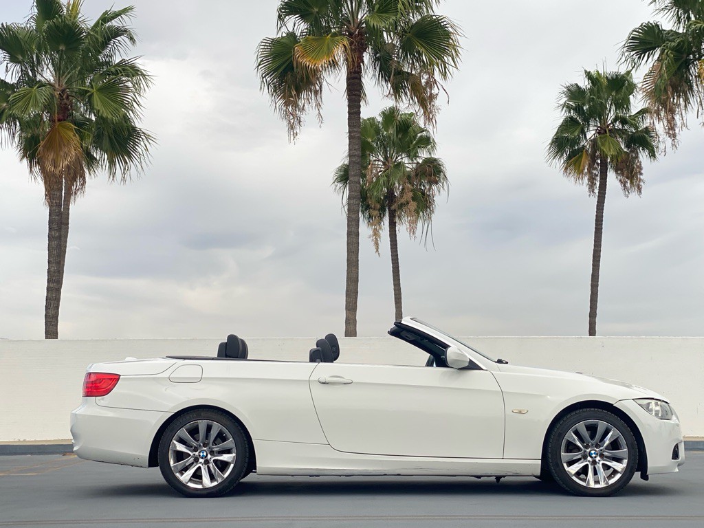 2013 BMW 3 Series Image 6
