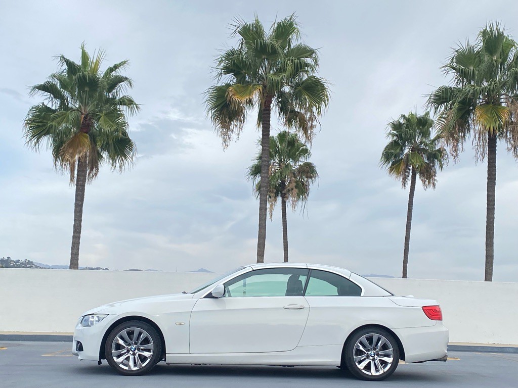 2013 BMW 3 Series Image 7