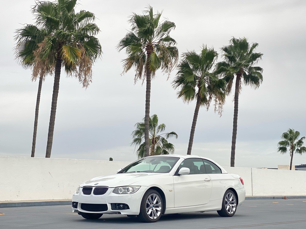 2013 BMW 3 Series Image 10